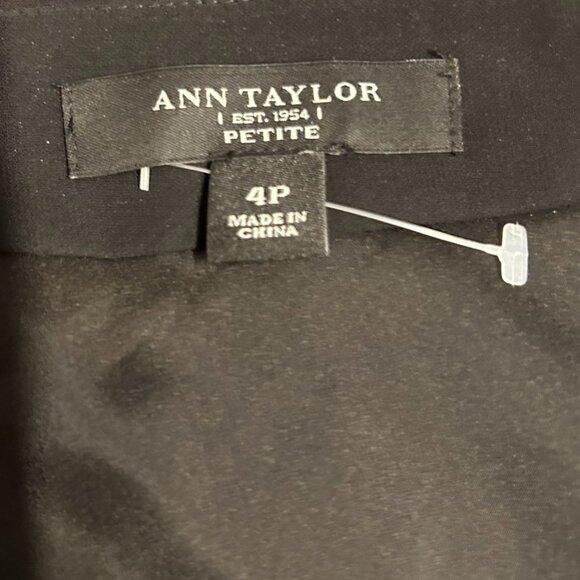 Ann Taylor black fringe skirt : Not a mini, but shorter length:  4P - Picture 7 of 7